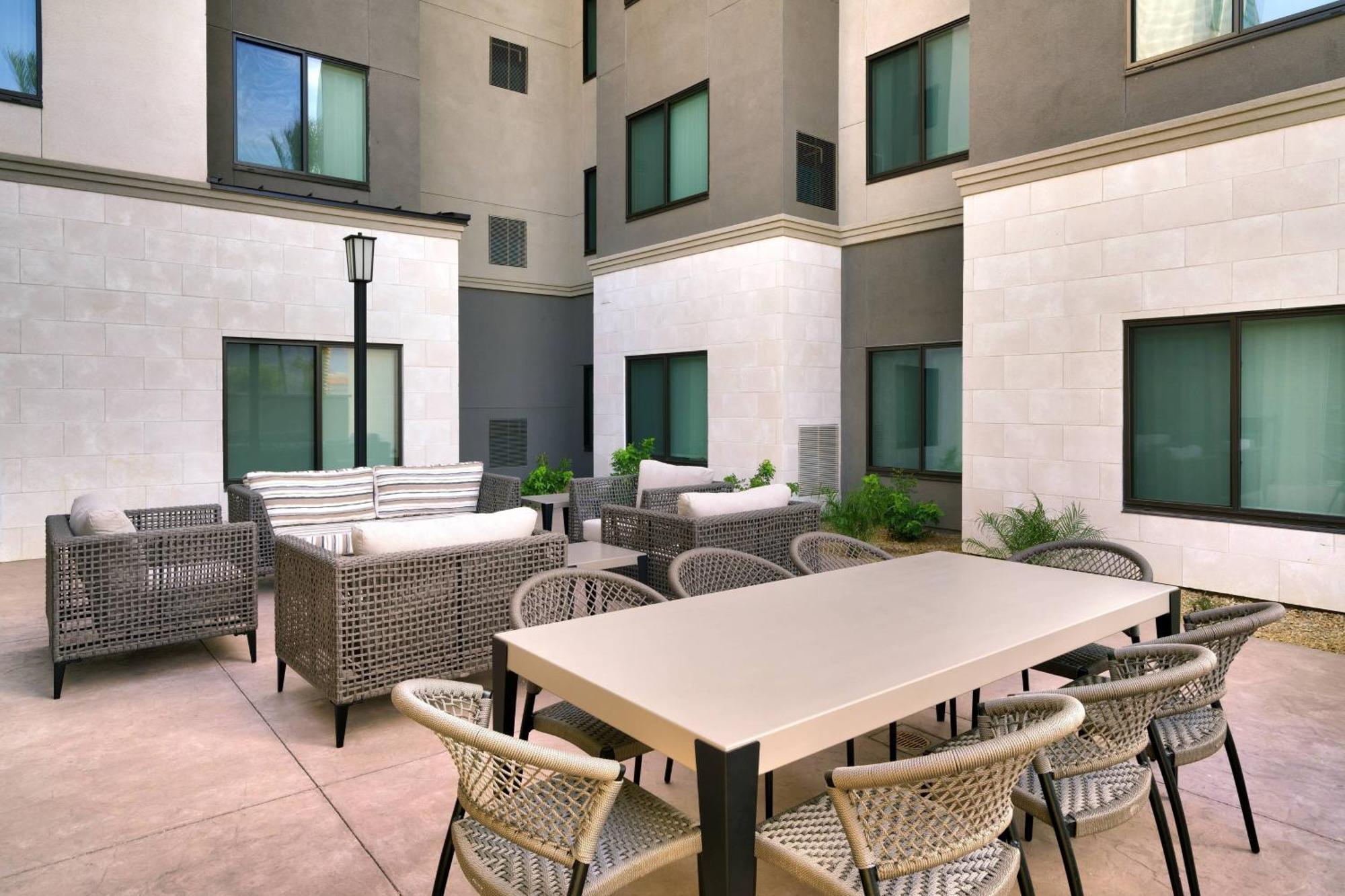 Residence Inn By Marriott Ла Куинта Екстериор снимка
